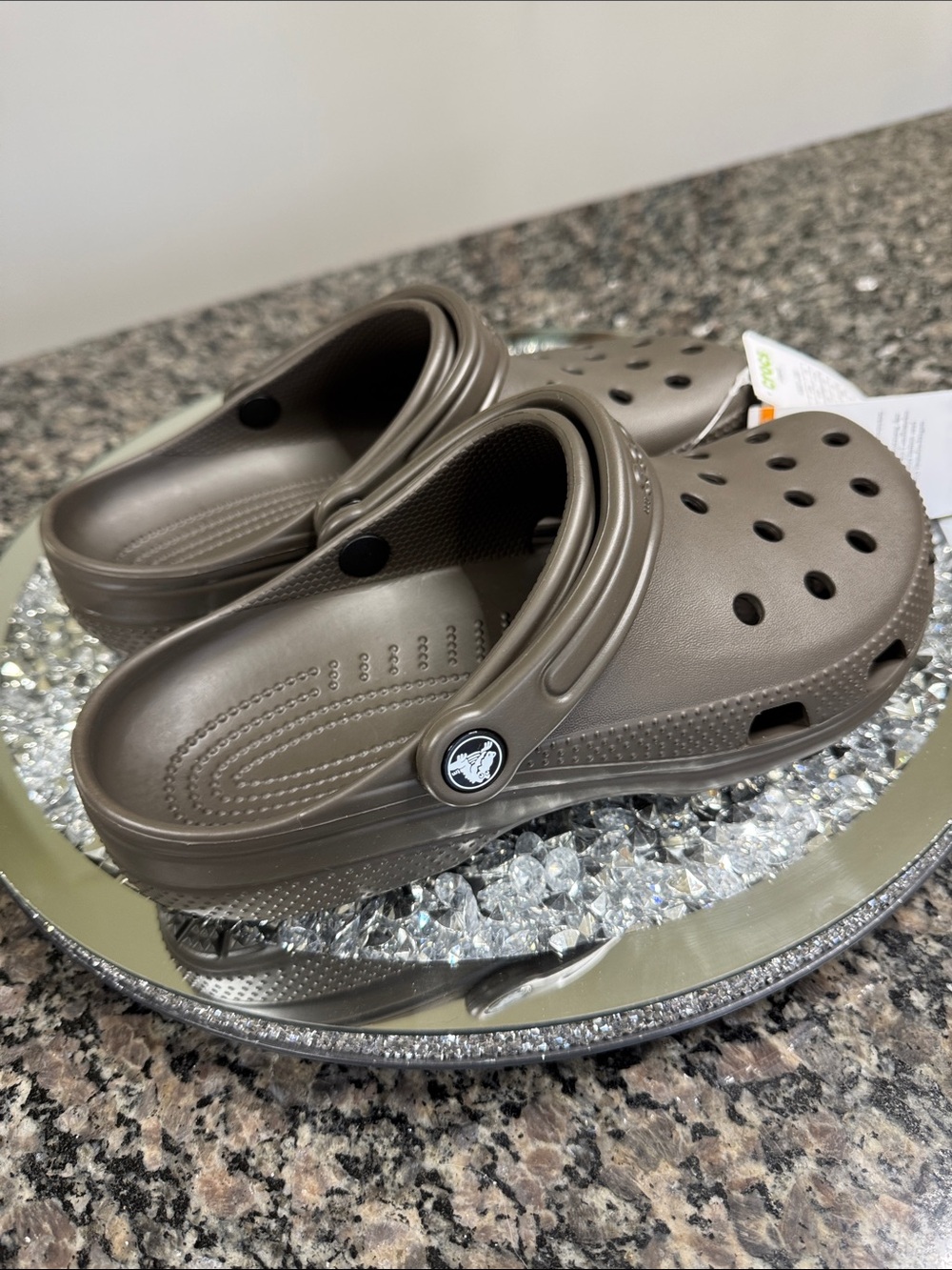 CROCS Classic Clog in chocolate NEW M7 W9 - Picture 2 of 10